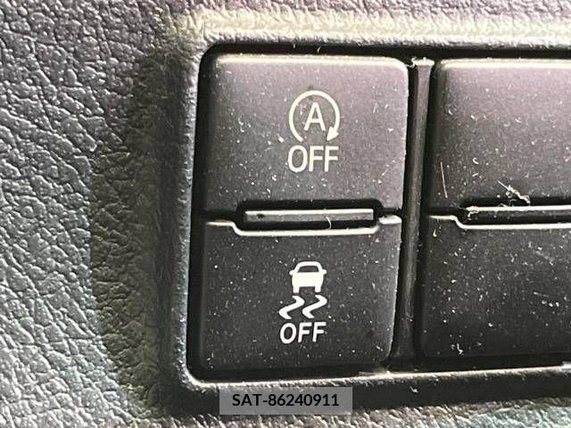 Toyota SIENTA 2016-06 213093-6