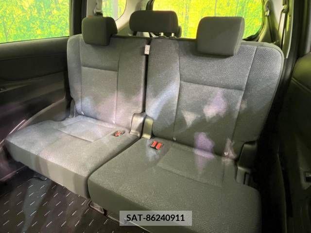 Toyota SIENTA 2016-06 213093-8