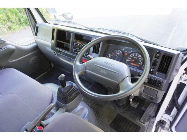 Mazda TITAN 2011-05 196219-2
