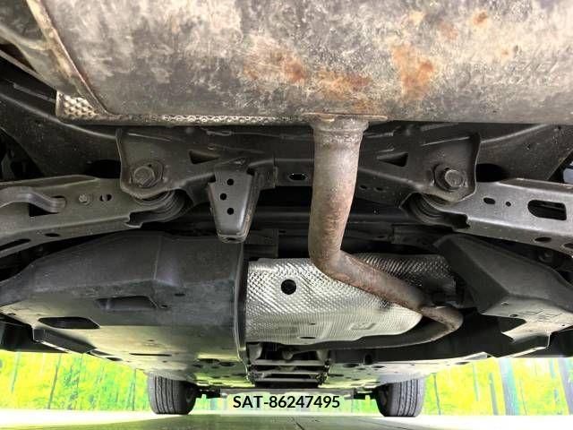 Toyota C-HR 2017-07 294963-19