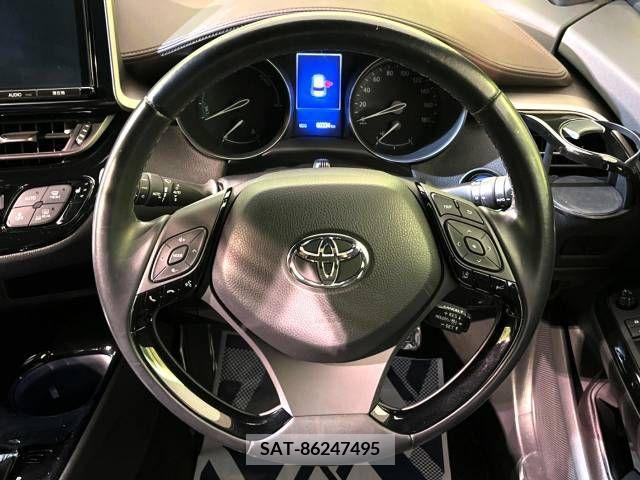 Toyota C-HR 2017-07 294963-11