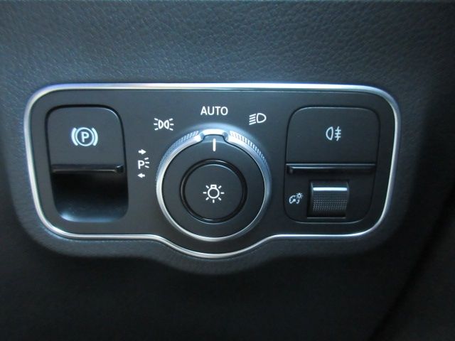 Mercedes Benz B-CLASS 2020-09 24318-19