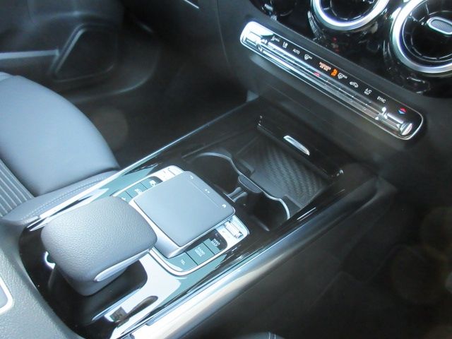 Mercedes Benz B-CLASS 2020-09 24318-24