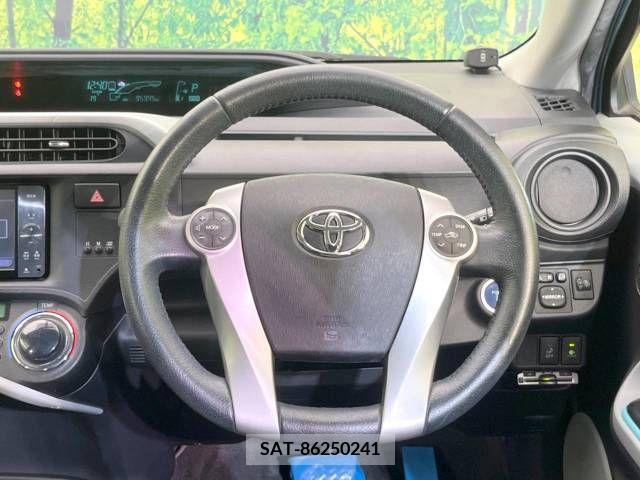 Toyota AQUA 2012-03 313921-11