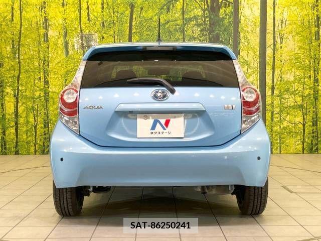 Toyota AQUA 2012-03 313921-15