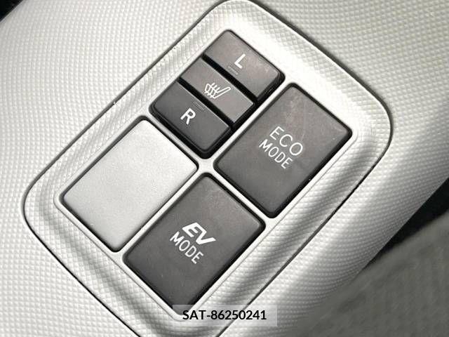 Toyota AQUA 2012-03 313921-5