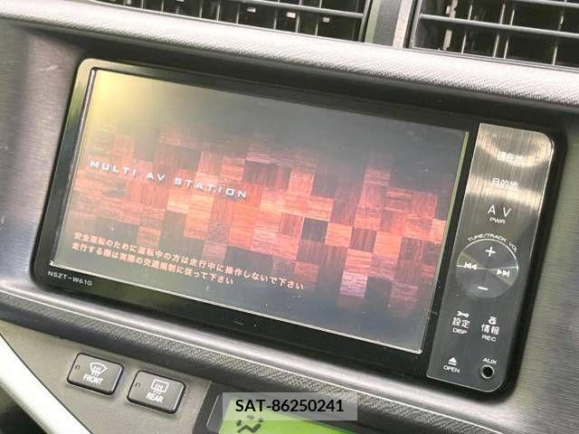 Toyota AQUA 2012-03 313921-2