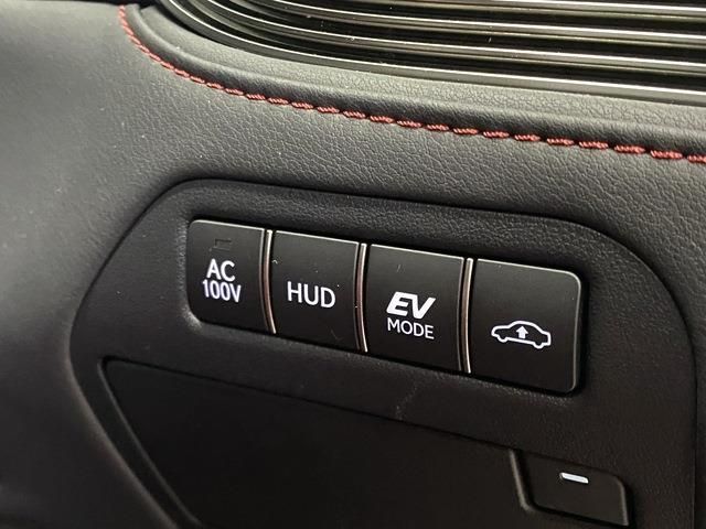 Lexus LS 2023-02 1296-15