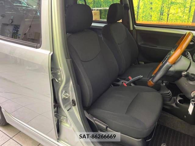 Daihatsu ESSE 2011-06 379612-8