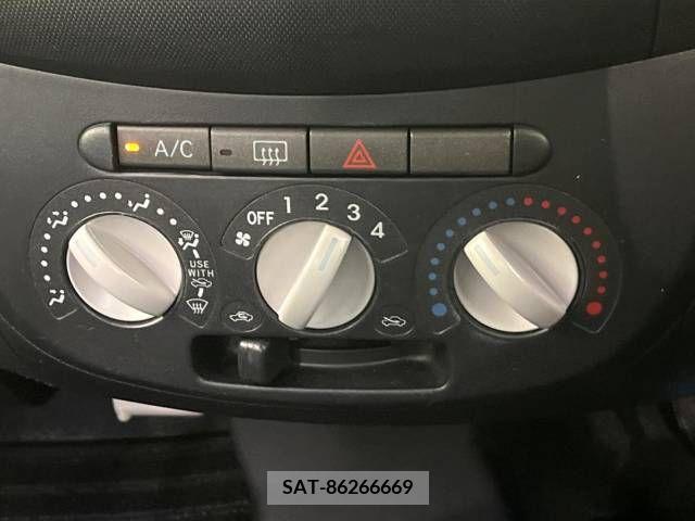 Daihatsu ESSE 2011-06 379612-7