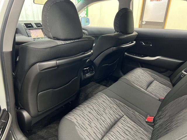 Toyota CROWN SEDAN 2010-08 8604-13