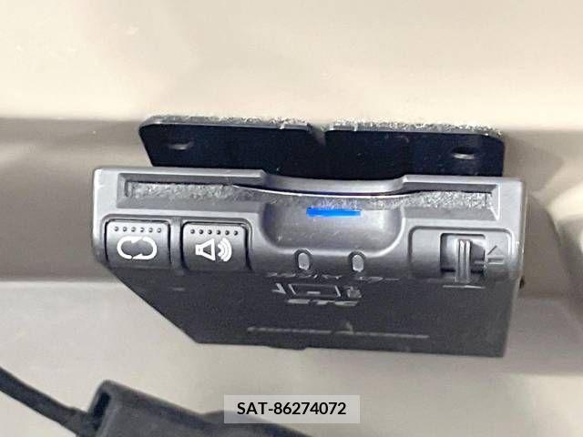 Honda N BOX 2015-09 339988-7