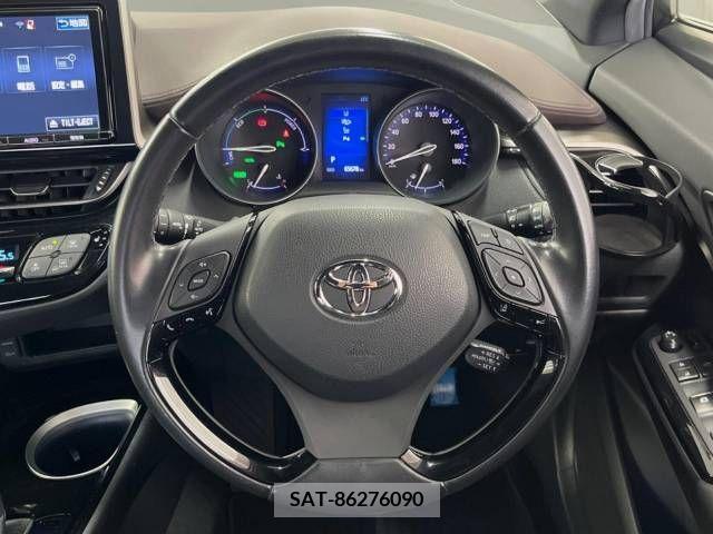 Toyota C-HR 2017-05 295025-11