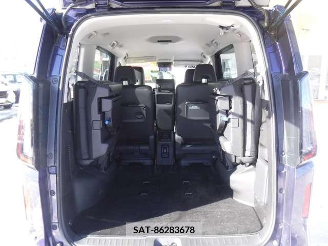 Nissan SERENA 2023-02 225832-13