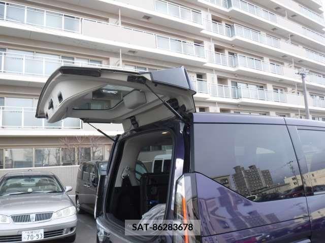 Nissan SERENA 2023-02 225832-14