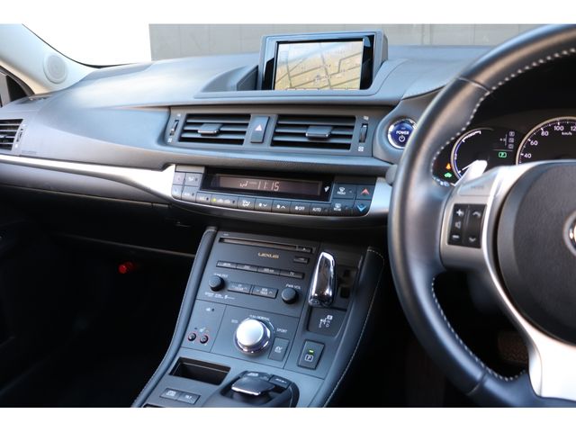 Lexus CT 2011-07 822-10