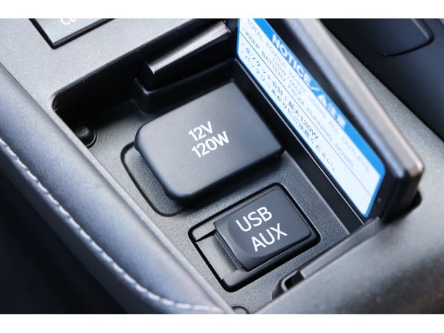 Lexus CT 2011-07 822-16