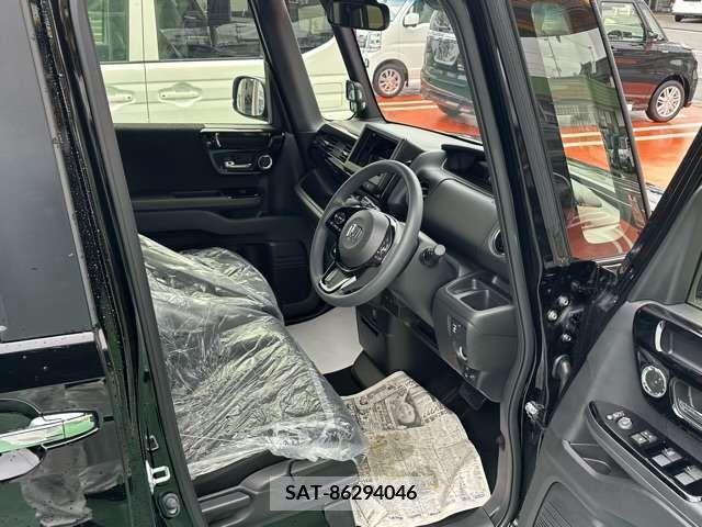 Honda N BOX CUSTOM 2023-02 209143-15