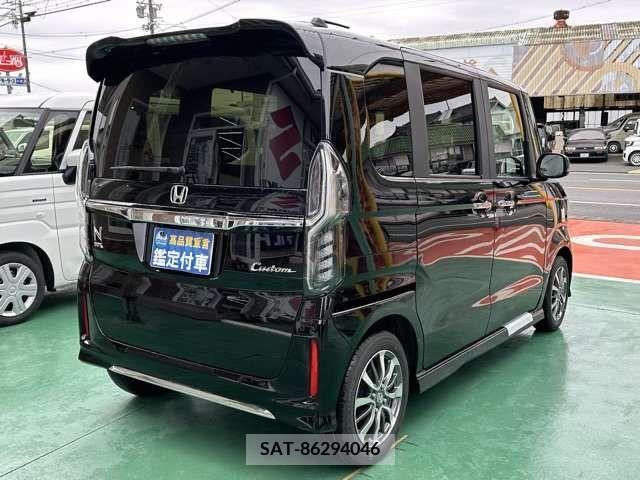 Honda N BOX CUSTOM 2023-02 209143-2