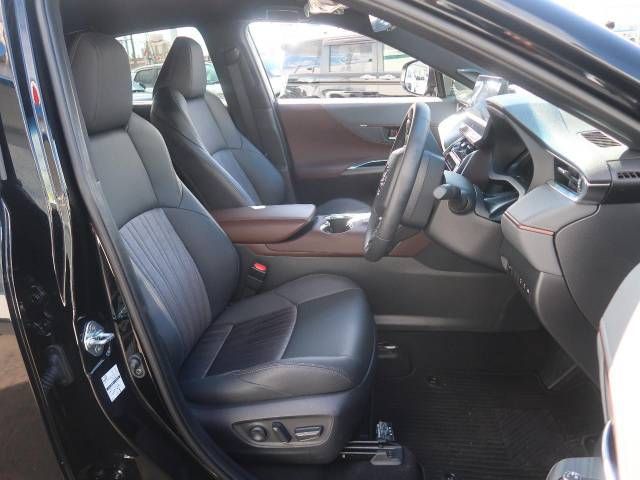 Toyota HARRIER 2023-06 15954-8