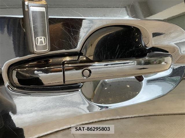Honda N BOX 2021-11 225205-15