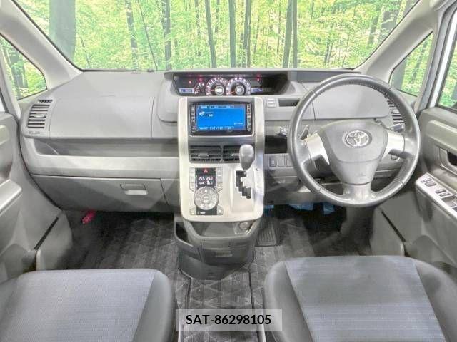 Toyota VOXY 2008-03 321290-1