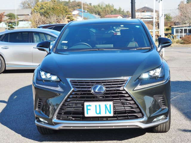 Lexus NX 2020-10 26430-1