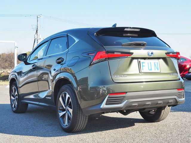 Lexus NX 2020-10 26430-5