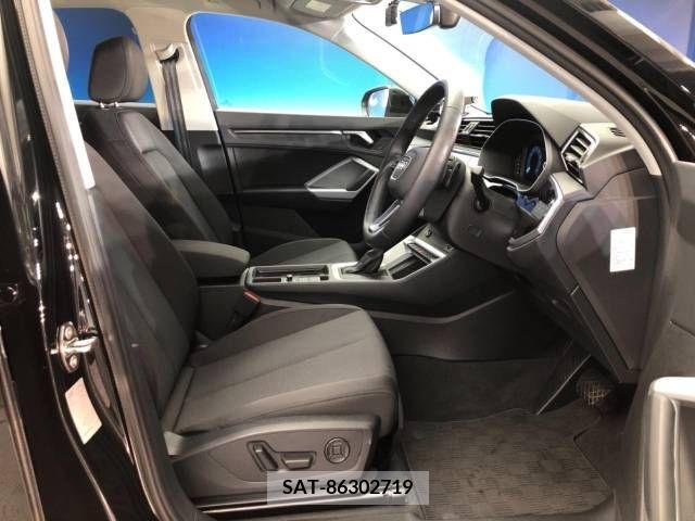 Audi Q3 2023-02 332593-8