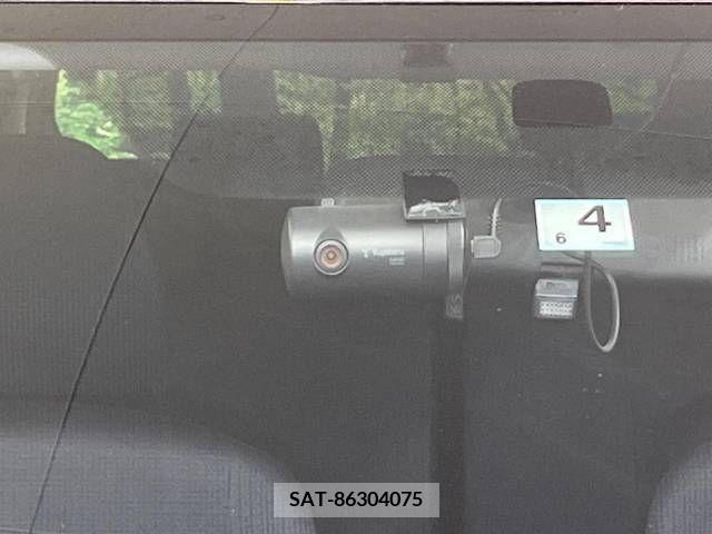 Toyota SIENTA 2017-02 217758-7