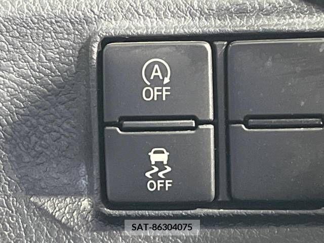 Toyota SIENTA 2017-02 217758-5