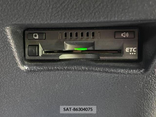 Toyota SIENTA 2017-02 217758-4