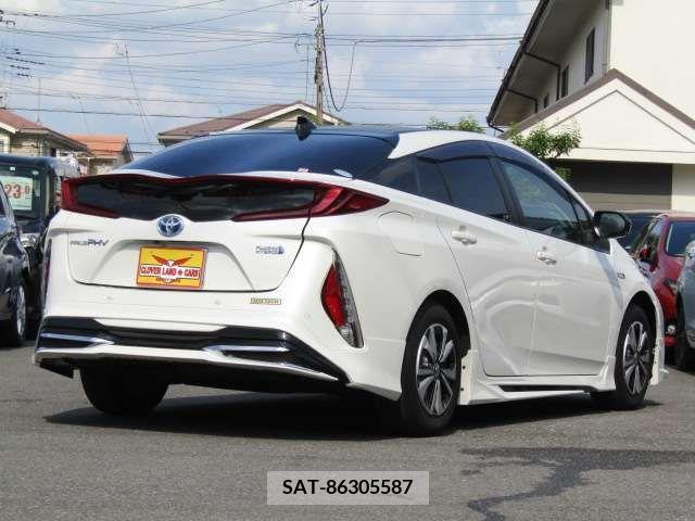 Toyota PRIUS PHV 2020-04 322625-7