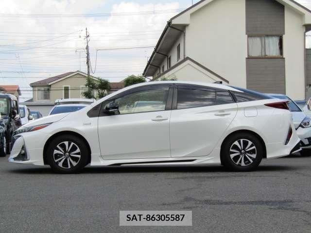 Toyota PRIUS PHV 2020-04 322625-4