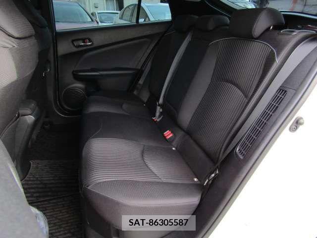 Toyota PRIUS PHV 2020-04 322625-18