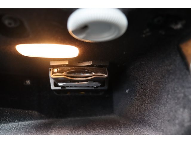 Mercedes Benz C-CLASS 2014-01 28138-11