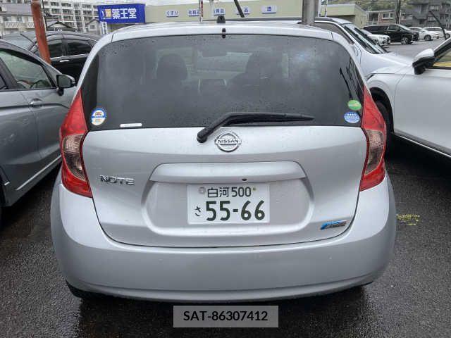 Nissan NOTE 2015-04 279979-6