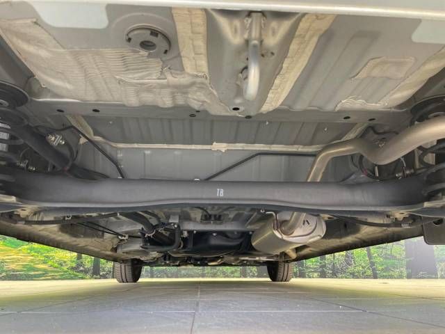 Honda N BOX 2018-03 19585-19
