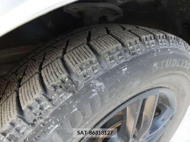 Toyota PRIUS 2012-10 322033-18