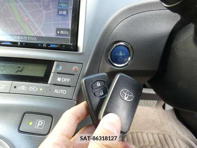 Toyota PRIUS 2012-10 322033-14