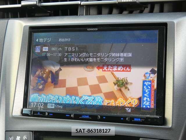 Toyota PRIUS 2012-10 322033-12