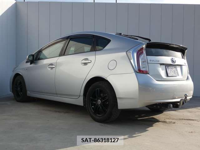 Toyota PRIUS 2012-10 322033-3