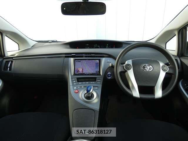 Toyota PRIUS 2012-10 322033-2