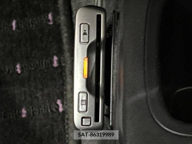 Mitsubishi MIRAGE 2012-11 277741-4