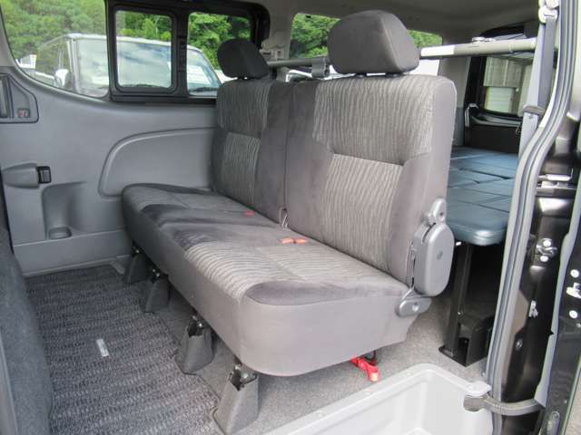 Nissan NV350 Caravan 2018-02 194349-24