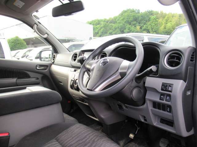 Nissan NV350 Caravan 2018-02 194349-17