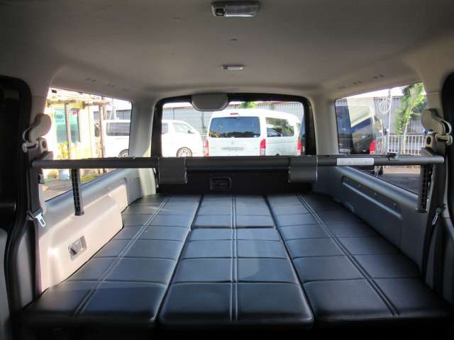 Nissan NV350 Caravan 2018-02 194349-25