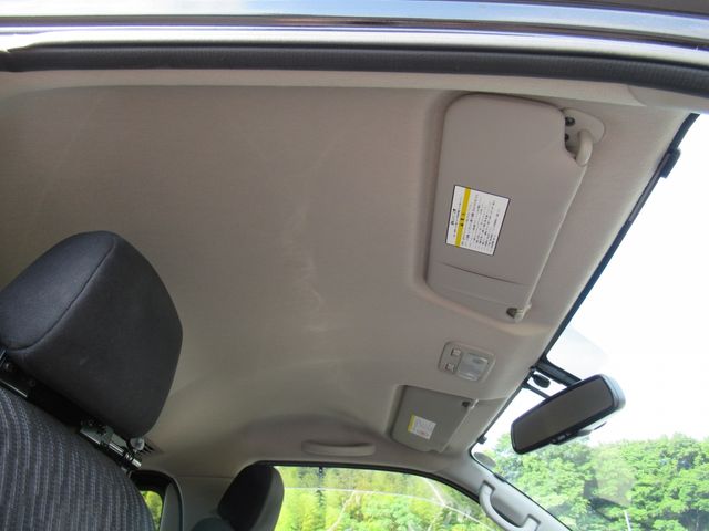 Nissan NV350 Caravan 2018-02 194349-16