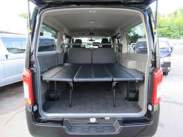 Nissan NV350 Caravan 2018-02 194349-6