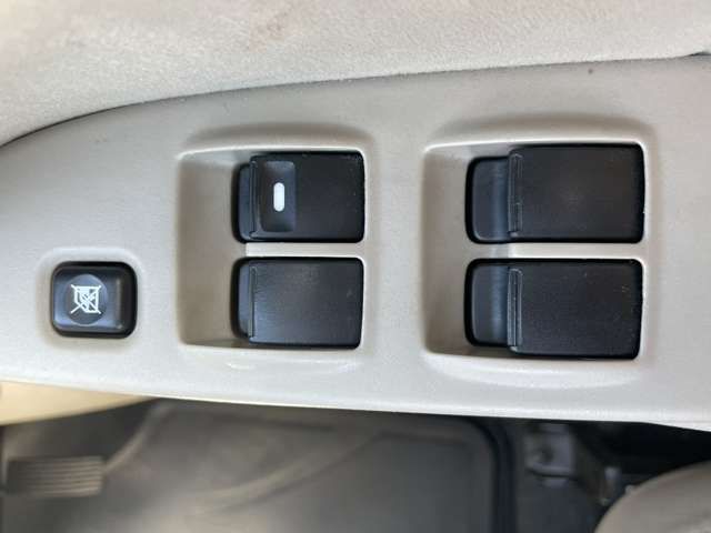 Mitsubishi COLT 2009-11 18142-13